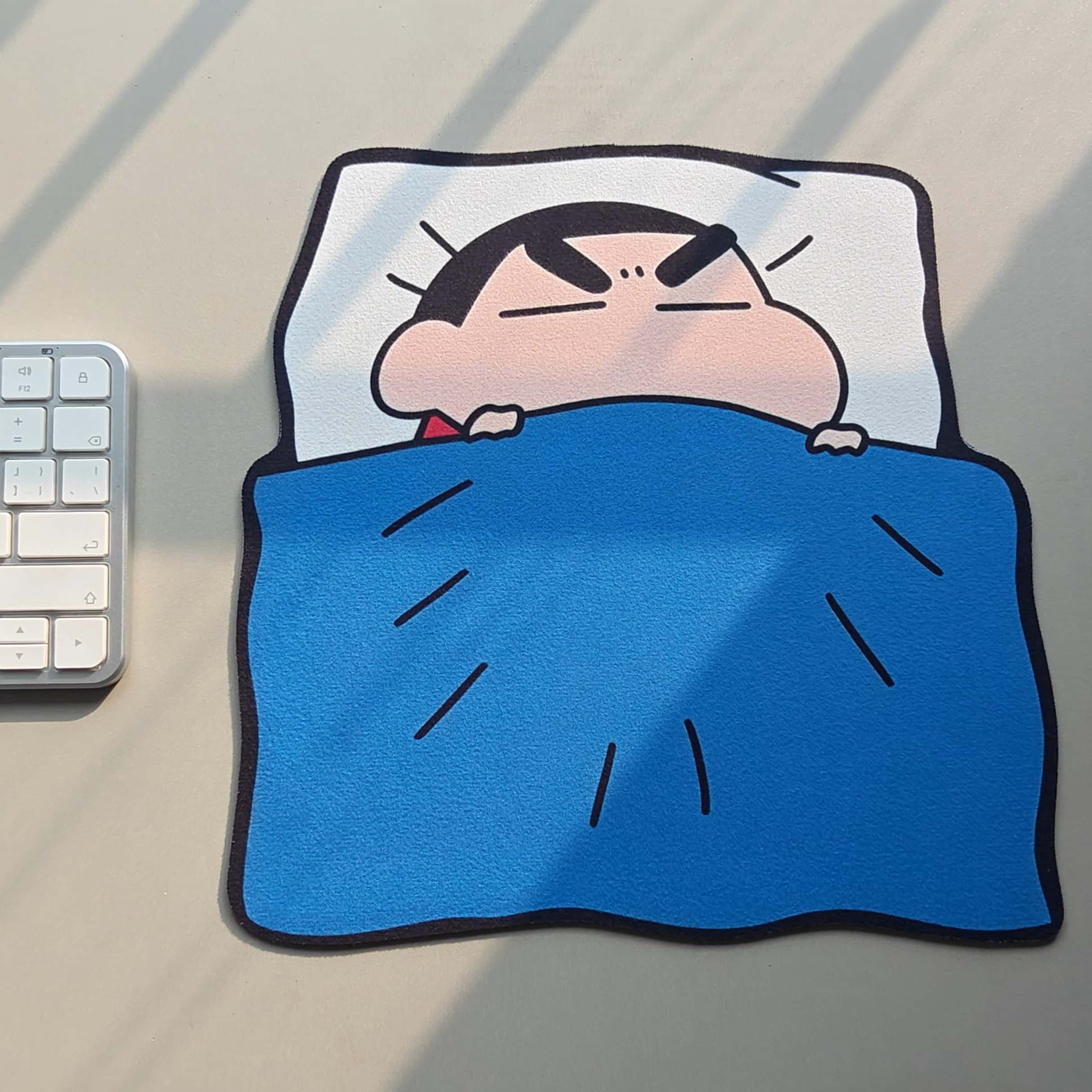 Desk Setup Cute - Sevimli Crayon Shinchan Mouse Pad, Kaymaz
